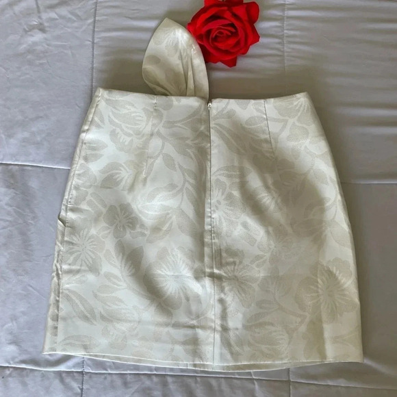 Significant Other Roselle brocade metallic mini skirt - Picture 4 of 11